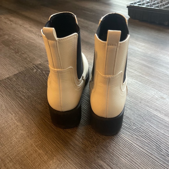 Old Navy boots - Picture 2 of 6